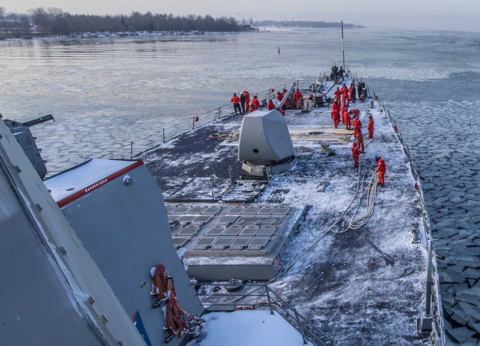 ddg-78 uss porter guided missile destroyer arleigh burke class aegis 32 riga latvia