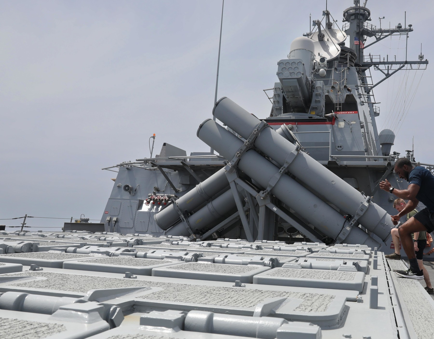 ddg-78 uss porter arleigh burke class guided missile destroyer mk.41 vls mk.141 launcher harpoon 166