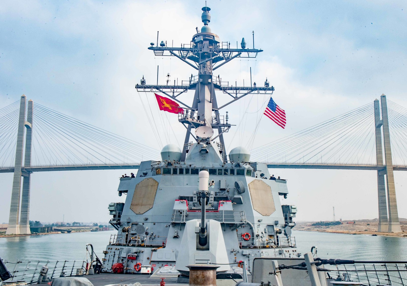 ddg-81 uss winston s. churchill arleigh burke class guided missile destroyer suez canal 2020 76