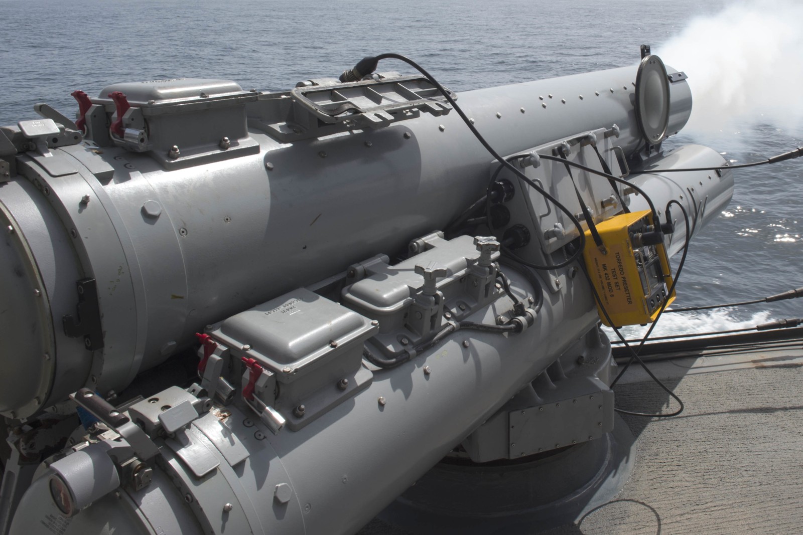 ddg-83 uss howard arleigh burke class guided missile destroyer mk.32 torpedo tubes 64