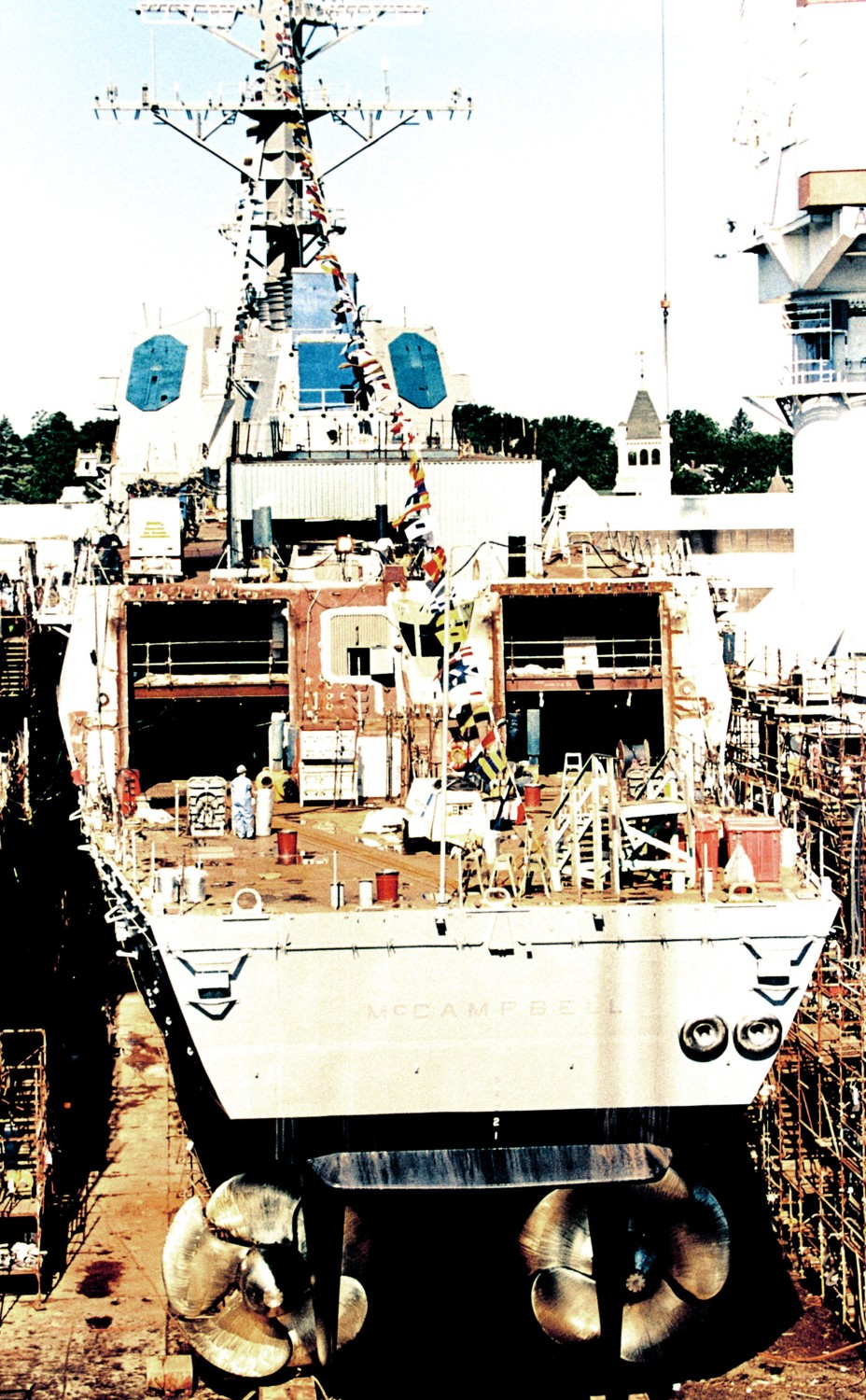 ddg-85 uss mccampbell arleigh burke class guided missile destroyer bath iron works maine gdbiw 03