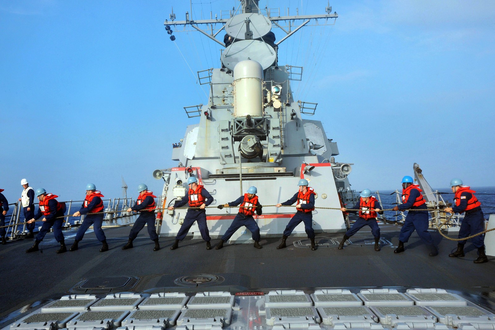 ddg-85 uss mccampbell arleigh burke class guided missile destroyer east china sea 36