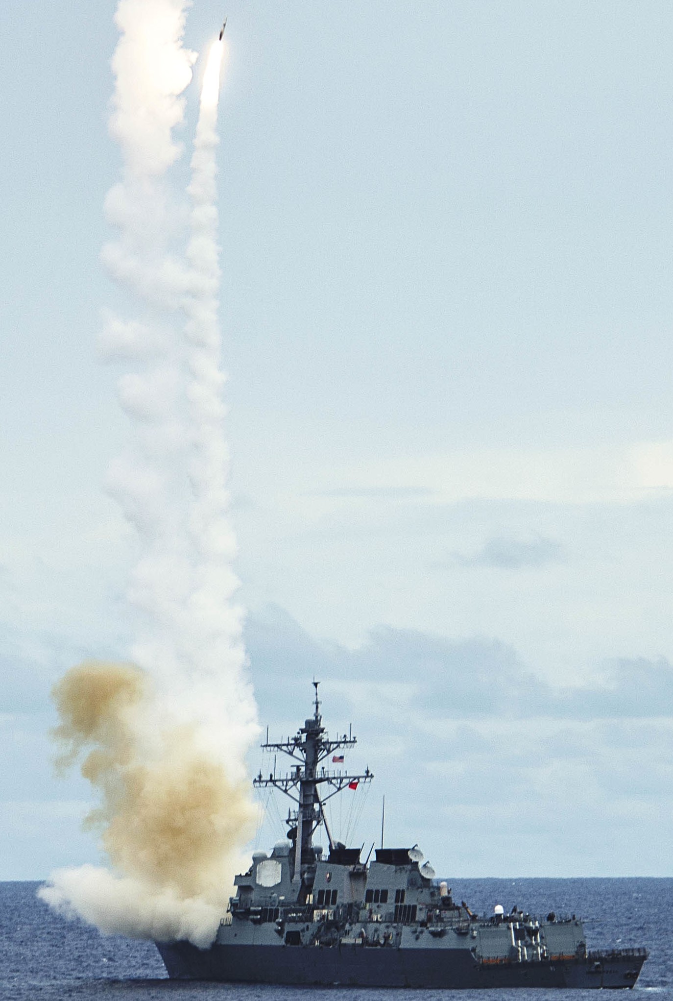 ddg-85 uss mccampbell arleigh burke class guided missile destroyer sm-2mr valiant shield 63