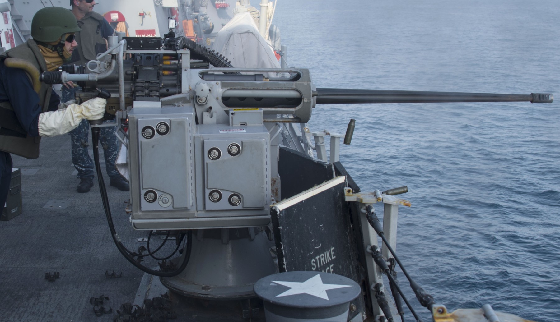 ddg-86 uss shoup arleigh burke class guided missile destroyer mk.38 mod.1 machine gun 32