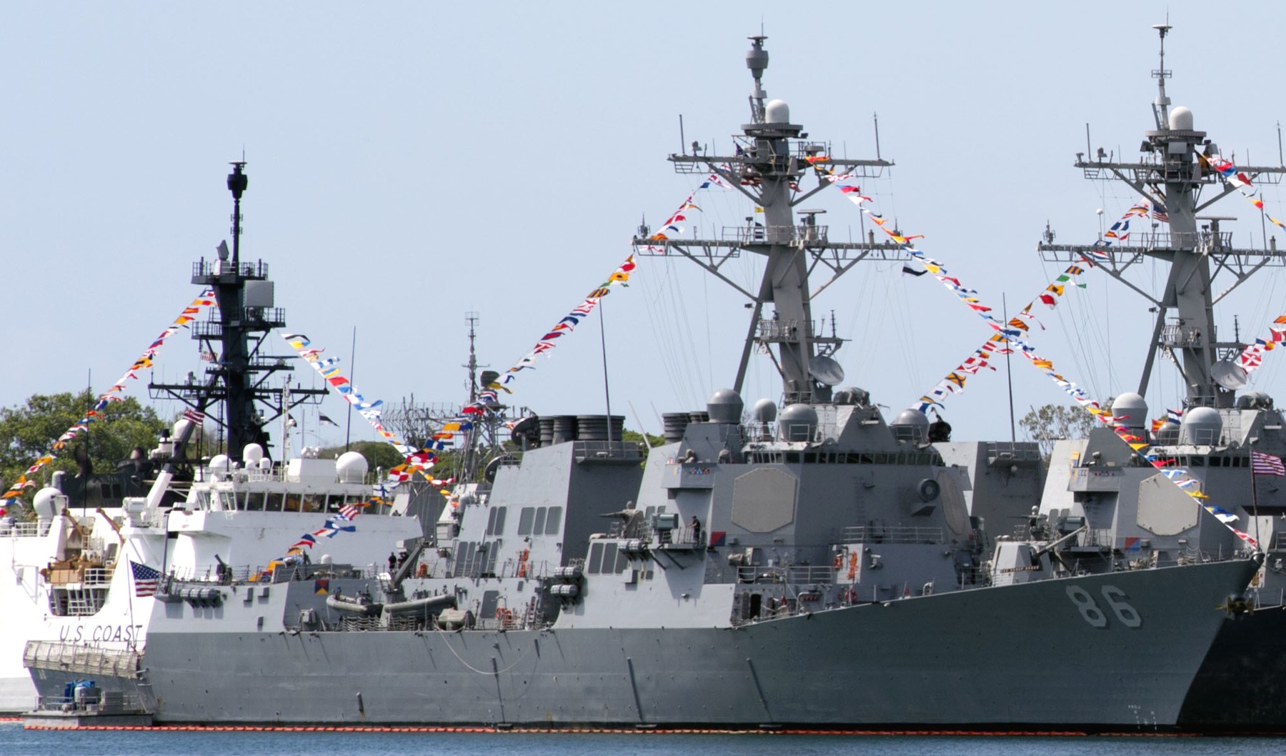 ddg-86 uss shoup arleigh burke class guided missile destroyer joint base pearl harbor hickam hawaii 40