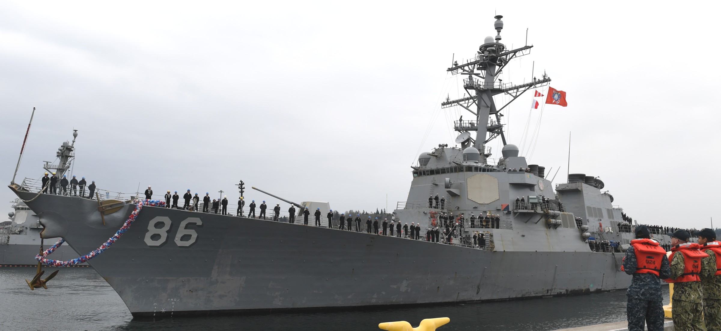 ddg-86 uss shoup arleigh burke class guided missile destroyer naval station everett washington 70