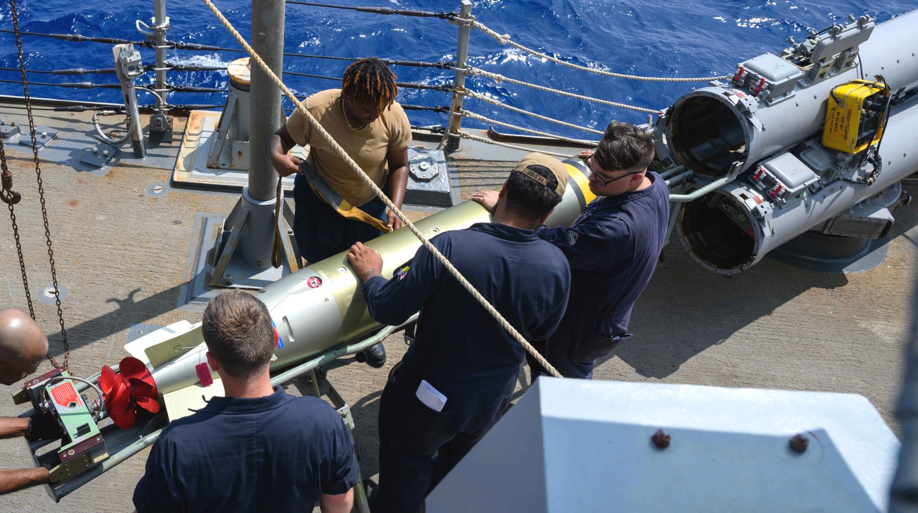 ddg-86 uss shoup arleigh burke class guided missile destroyer mk.32 mk.46 torpedo exercise 84