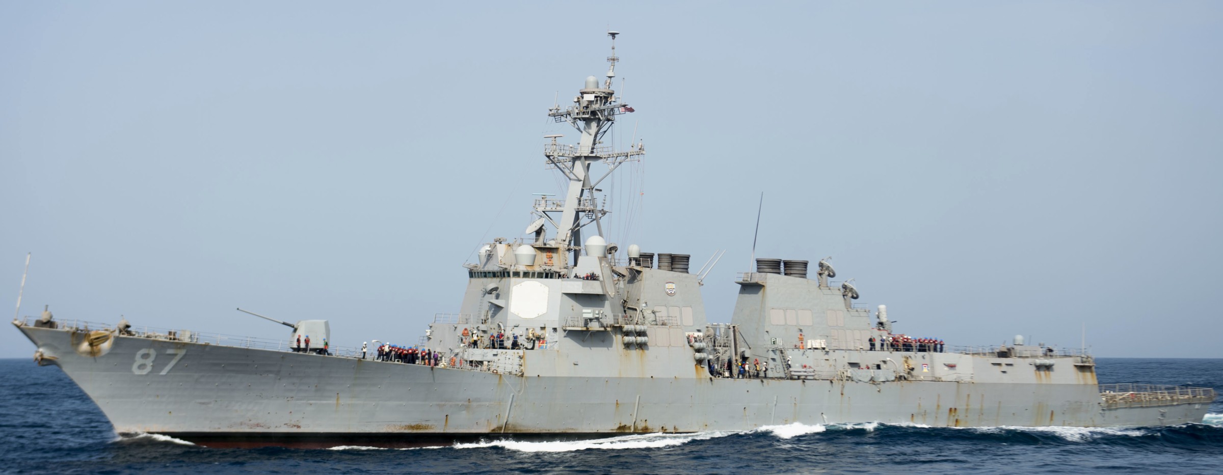 ddg-87 uss mason arleigh burke class guided missile destroyer gulf of aden 34