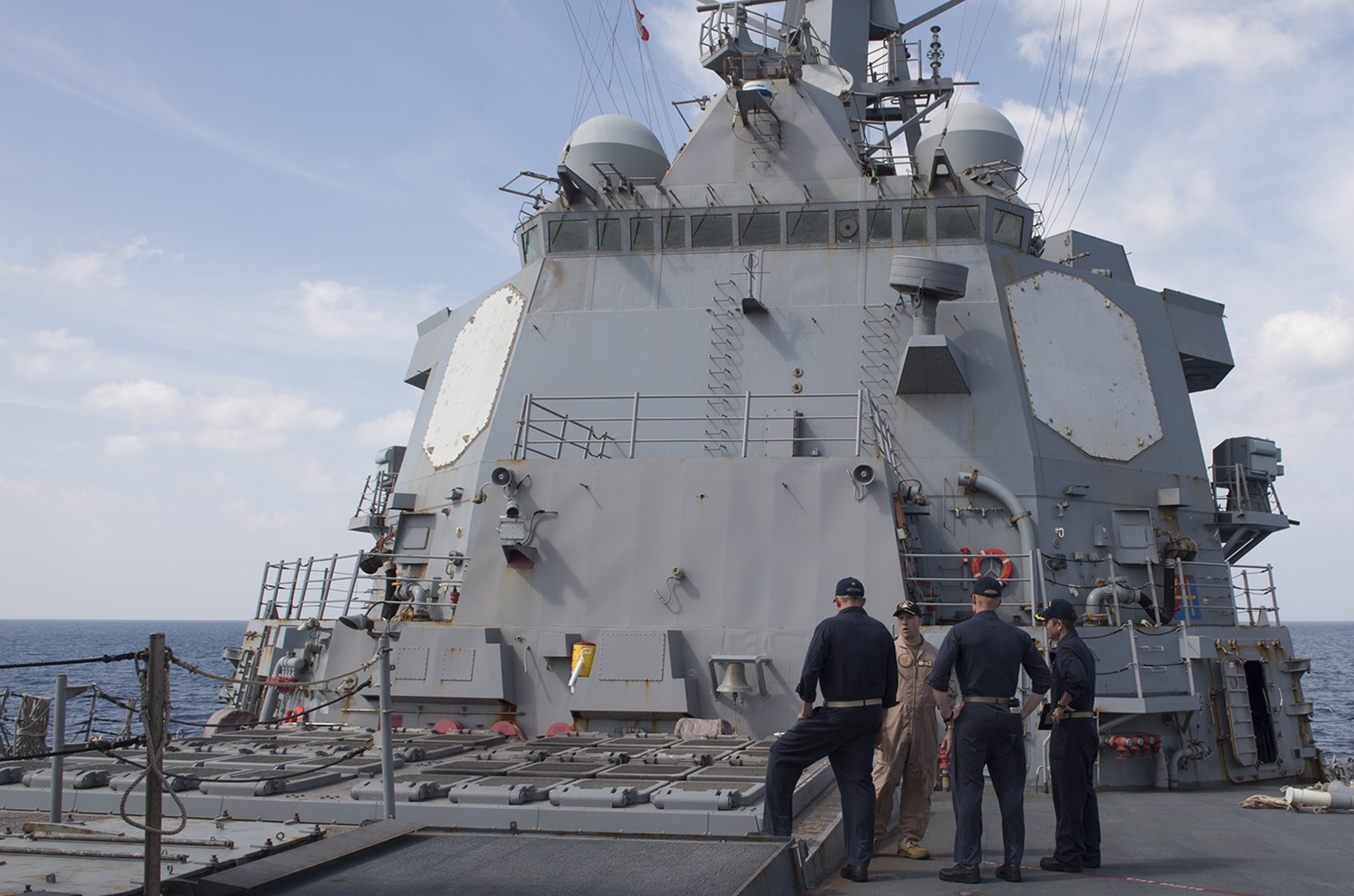 ddg-87 uss mason arleigh burke class guided missile destroyer mk.41 vertical launching system vls 39