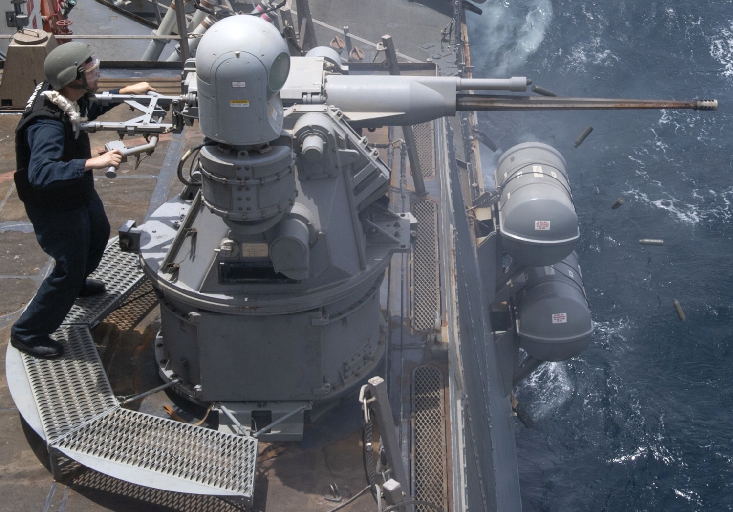 ddg-87 uss mason arleigh burke class guided missile destroyer mk.38 machine gun 58