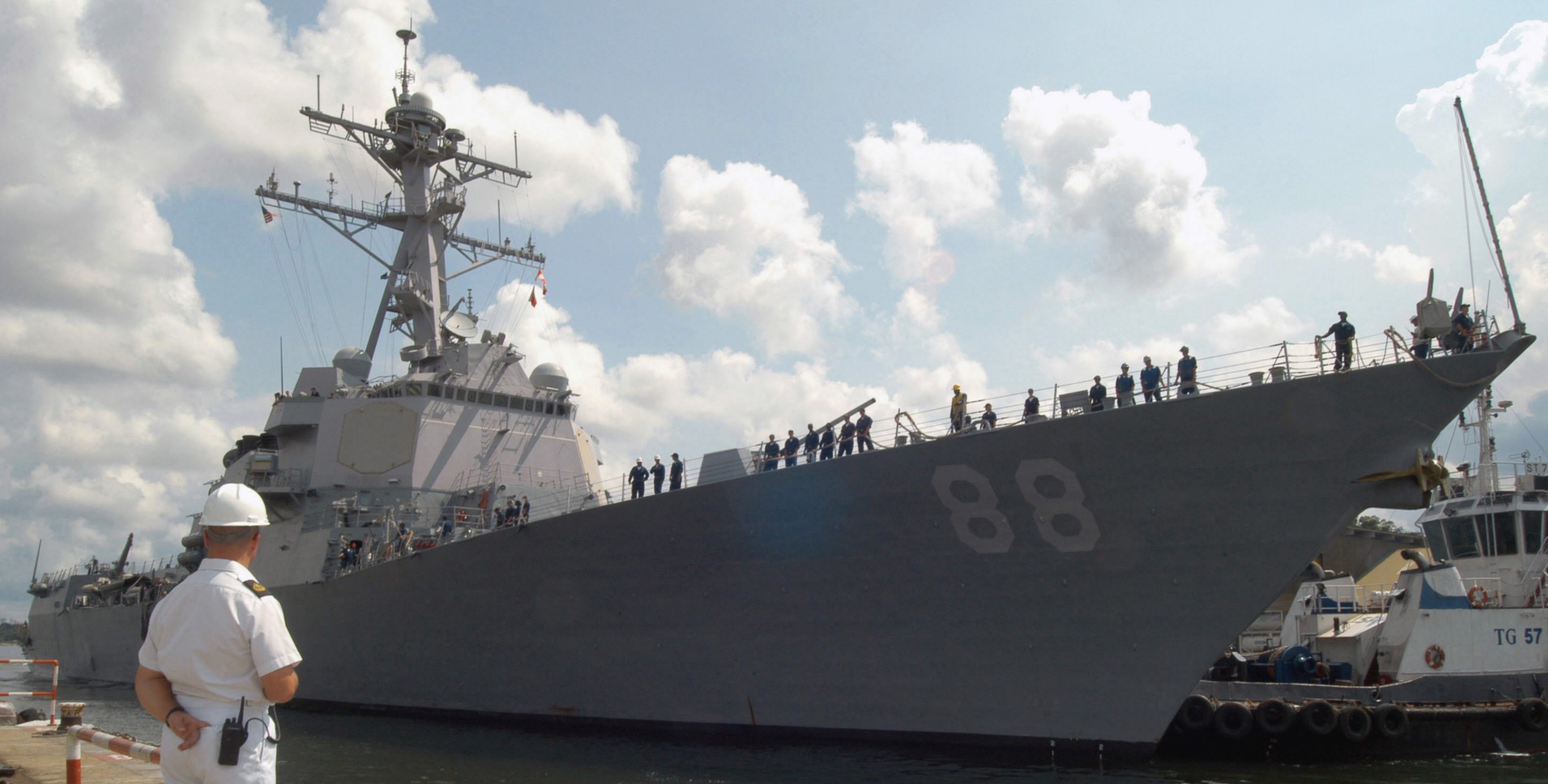 ddg-88 uss preble arleigh burke class guided missile destroyer changi naval base singapore 19