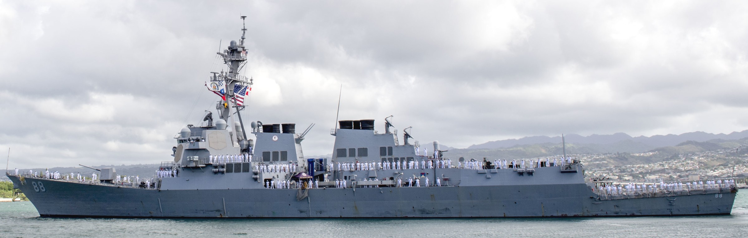 ddg-88 uss preble arleigh burke class guided missile destroyer departing pearl harbor hickam hawaii 71