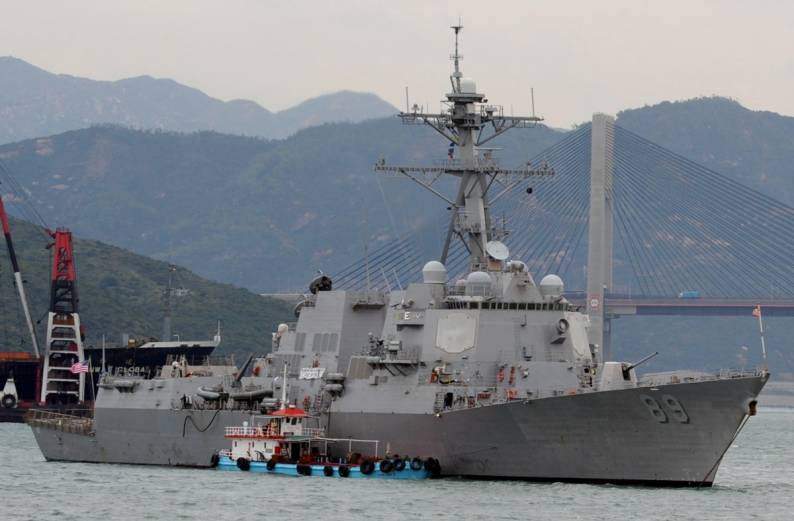 DDG-89 USS Mustin Hong Kong 2011