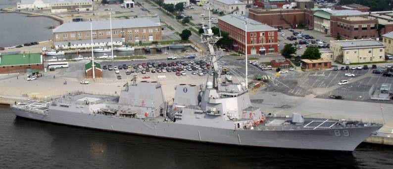 DDG-89 USS Mustin Pensacola Florida 2003