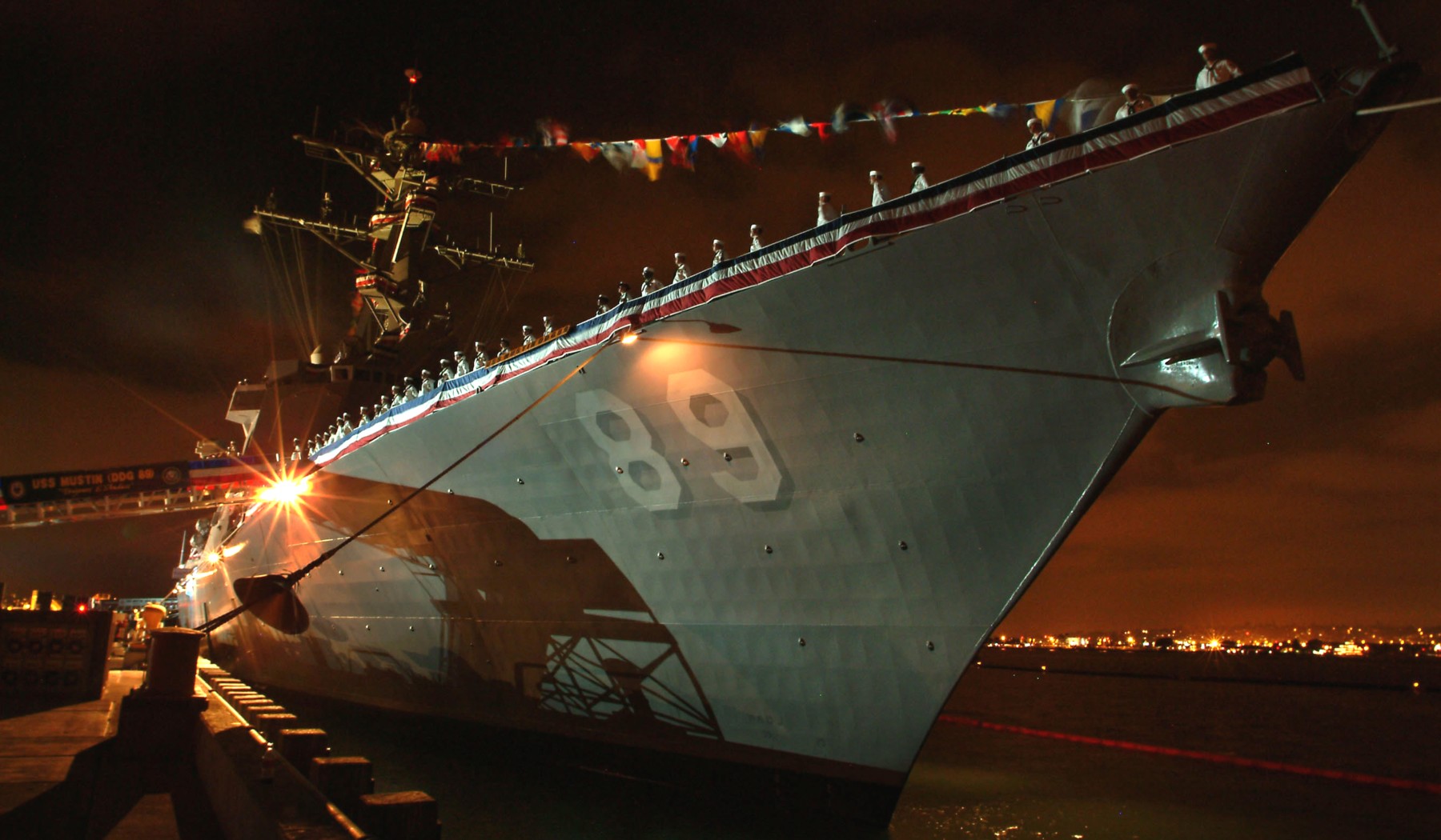 ddg-89 uss mustin arleigh burke class guided missile destroyer aegis commissioning nas north island 2003