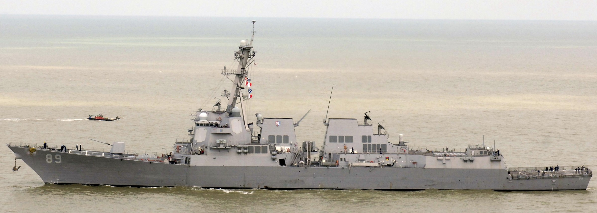 ddg-89 uss mustin arleigh burke class guided missile destroyer aegis port klang malaysia 2007