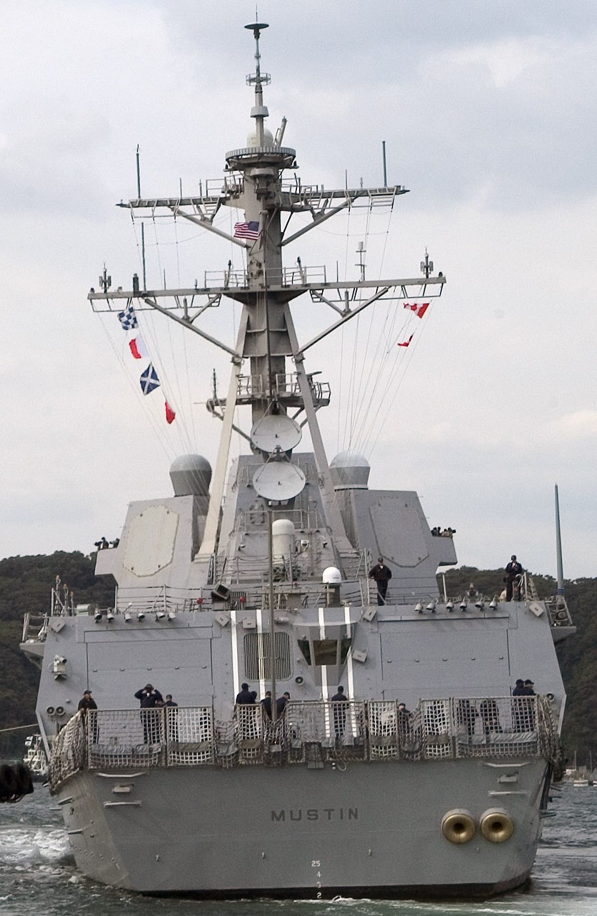 ddg-89 uss mustin arleigh burke class guided missile destroyer aegis yokosuka japan 2007