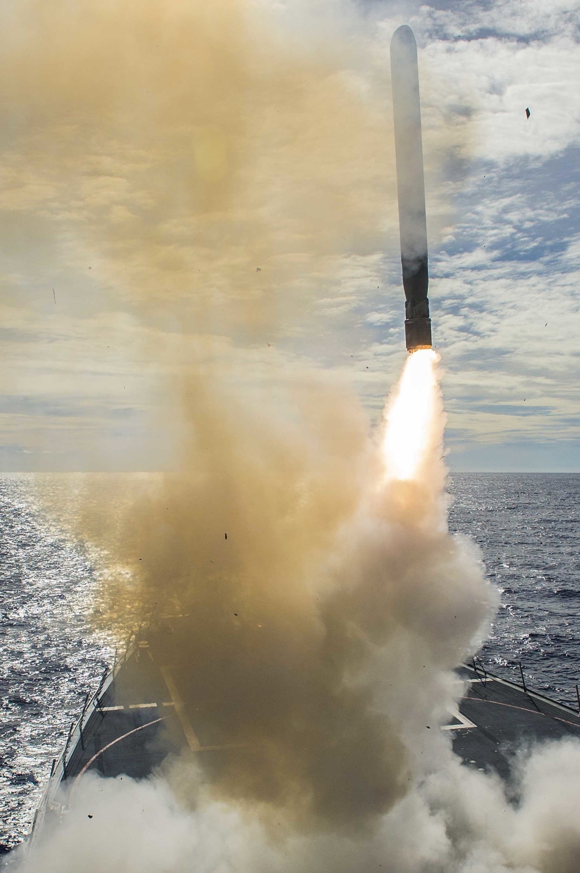 ddg-89 uss mustin arleigh burke class guided missile destroyer aegis bgm-109 tomahawk 47