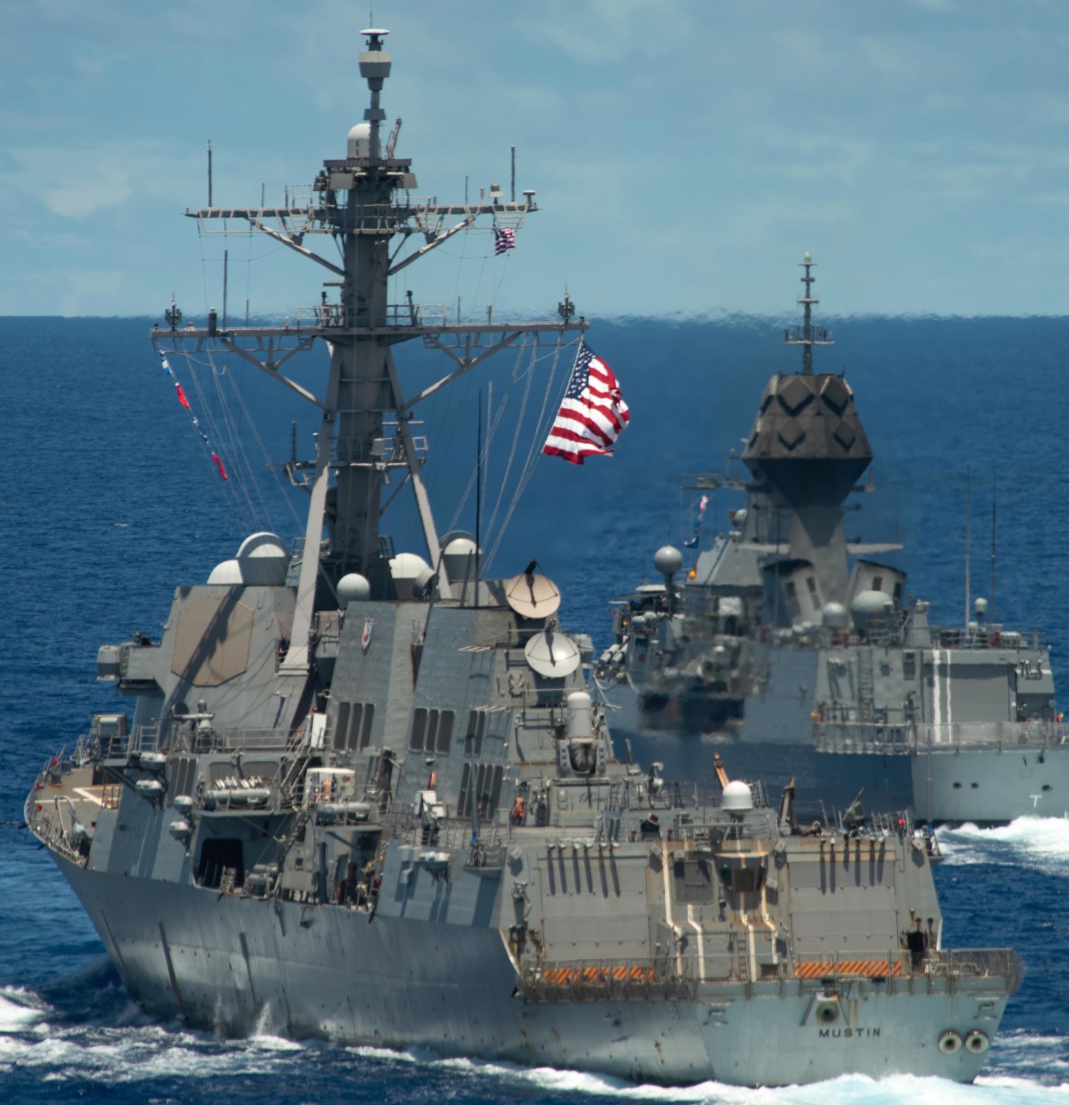 ddg-89 uss mustin arleigh burke class guided missile destroyer aegis 82