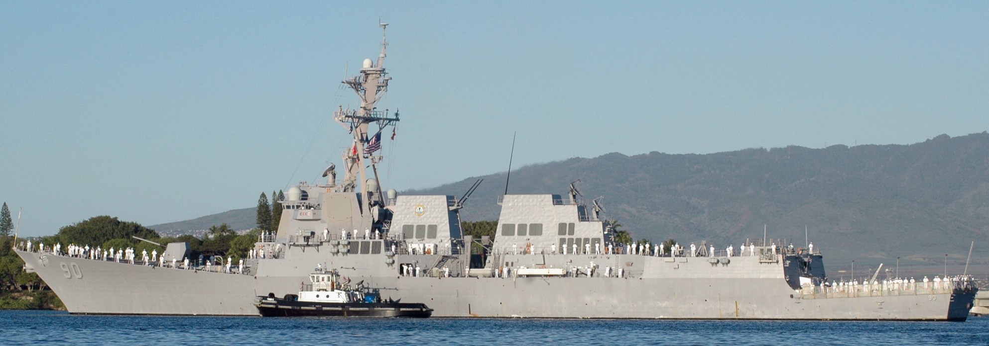 ddg-90 uss chafee arleigh burke class guided missile destroyer pearl harbor remembrance 2005