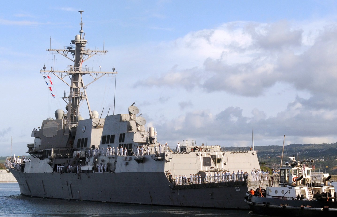 ddg-90 uss chafee arleigh burke class guided missile destroyer navsta pearl harbor hawaii 19