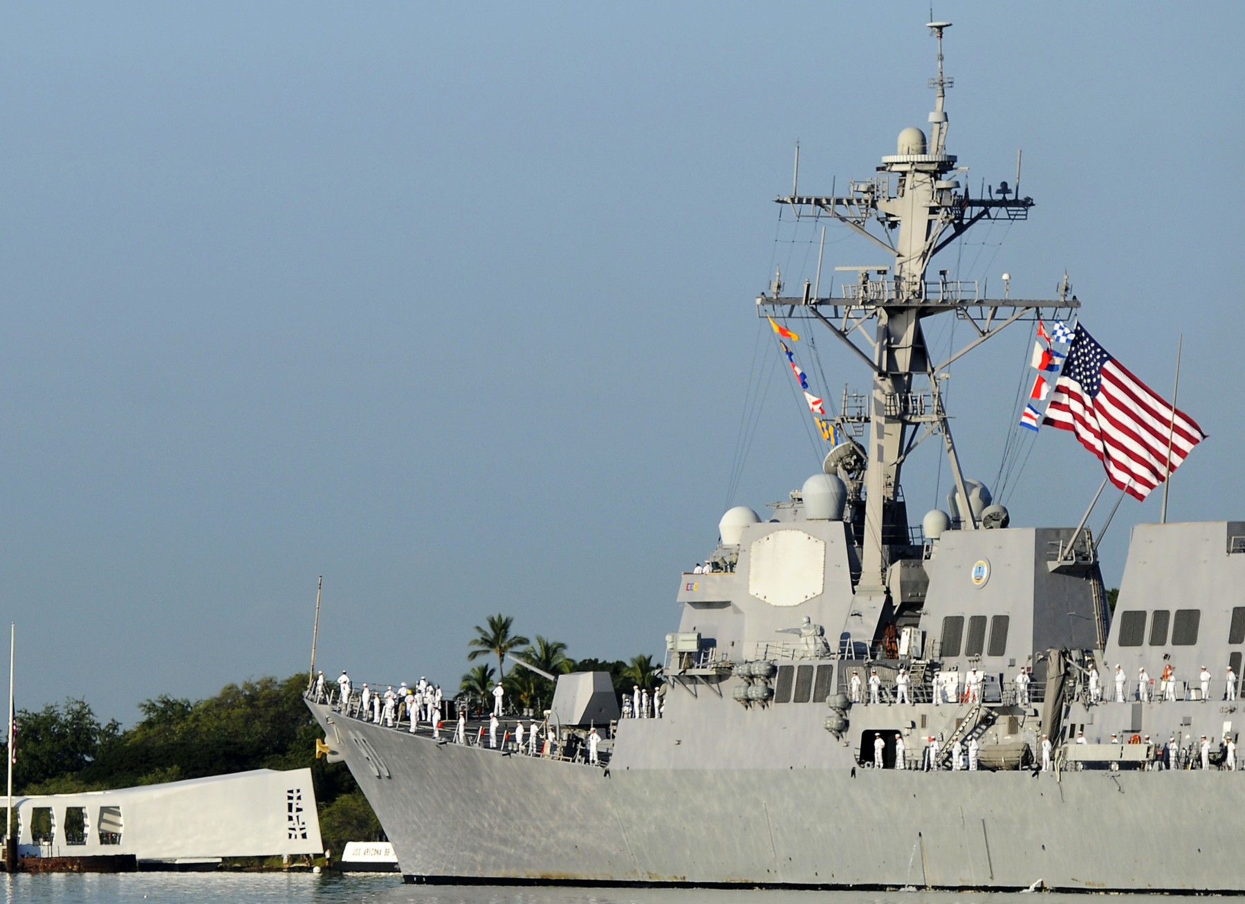 ddg-90 uss chafee arleigh burke class guided missile destroyer pearl harbor remembrance 2010