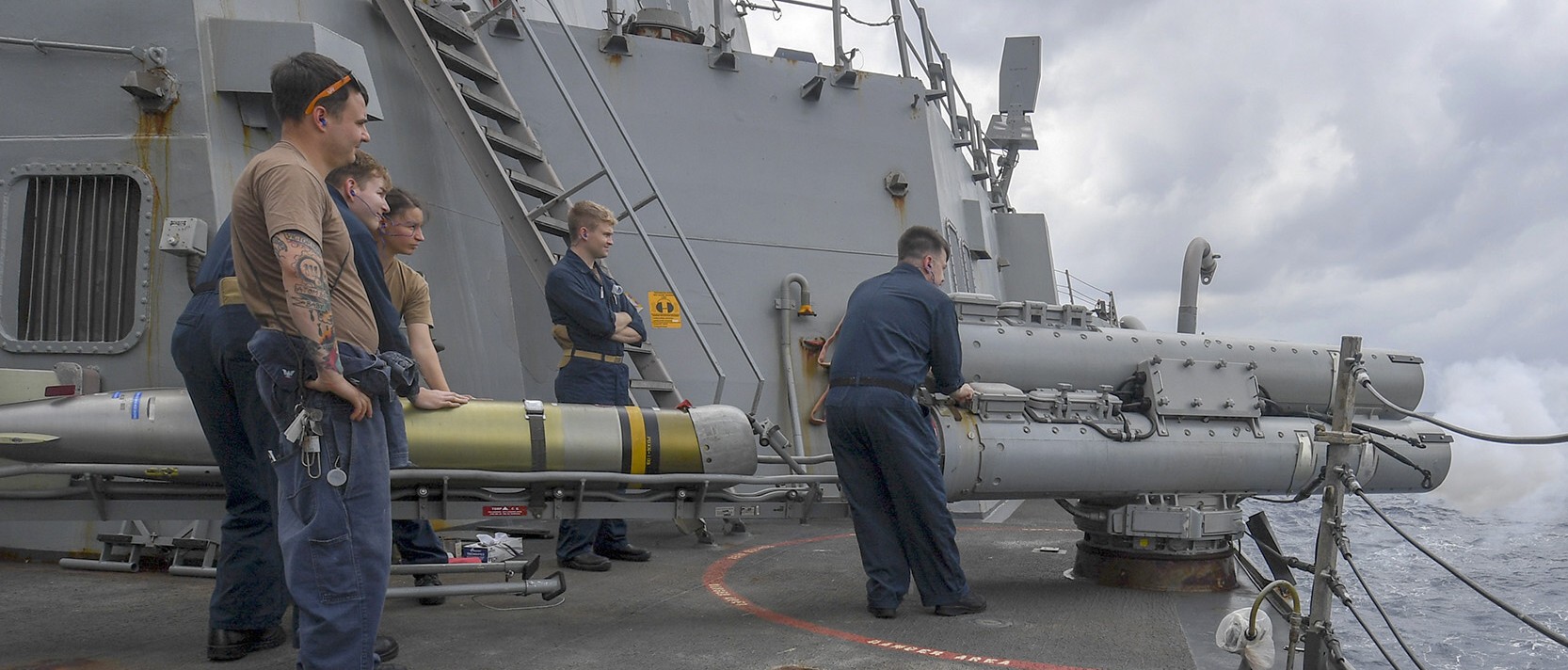 ddg-90 uss chafee arleigh burke class guided missile destroyer mk.32 torpedo tubes 68