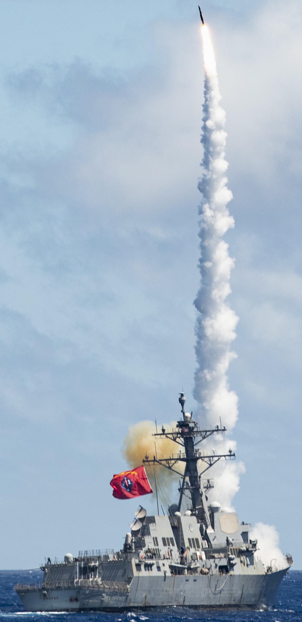 ddg-90 uss chafee arleigh burke class guided missile destroyer rim-156a standard sm-2er block iv 76