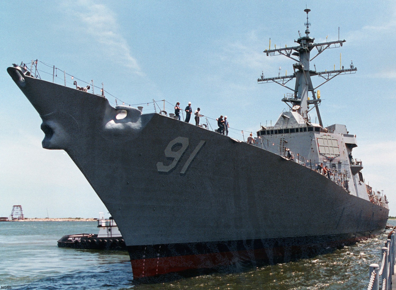 ddg-91 uss pinckney arleigh burke class guided missile destroyer launching ingalls pascagoula 05