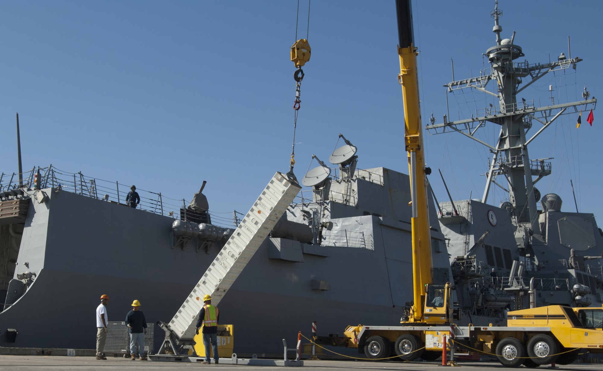 ddg-91 uss pinckney arleigh burke class guided missile destroyer nws seal beach california 20