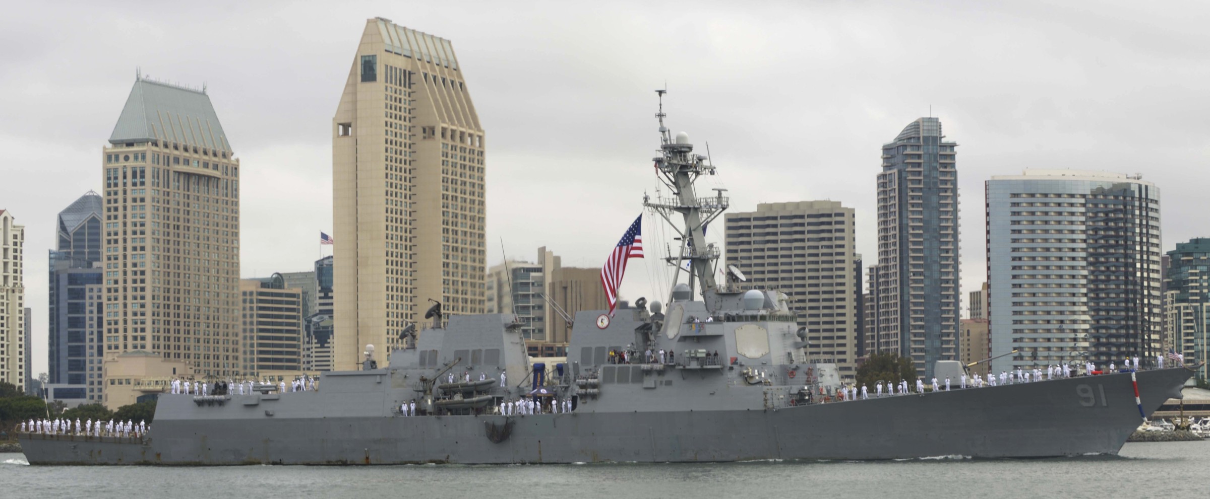 ddg-91 uss pinckney arleigh burke class guided missile destroyer 22