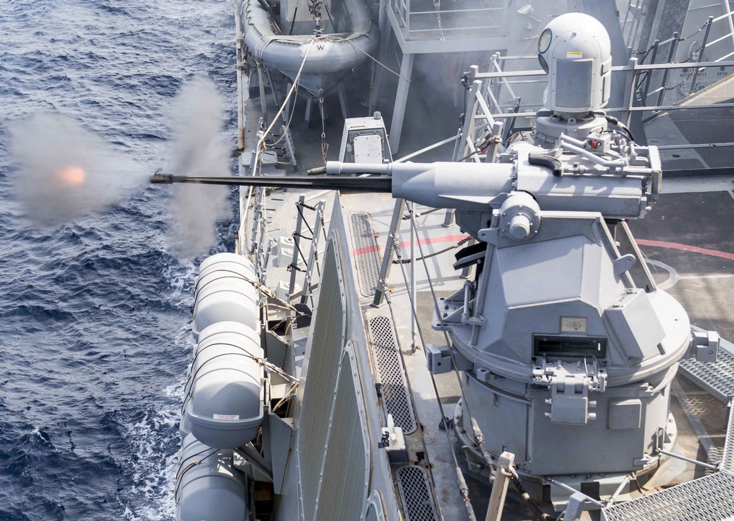 ddg-91 uss pinckney arleigh burke class guided missile destroyer mk.38 mod.2 machine gun fire 42