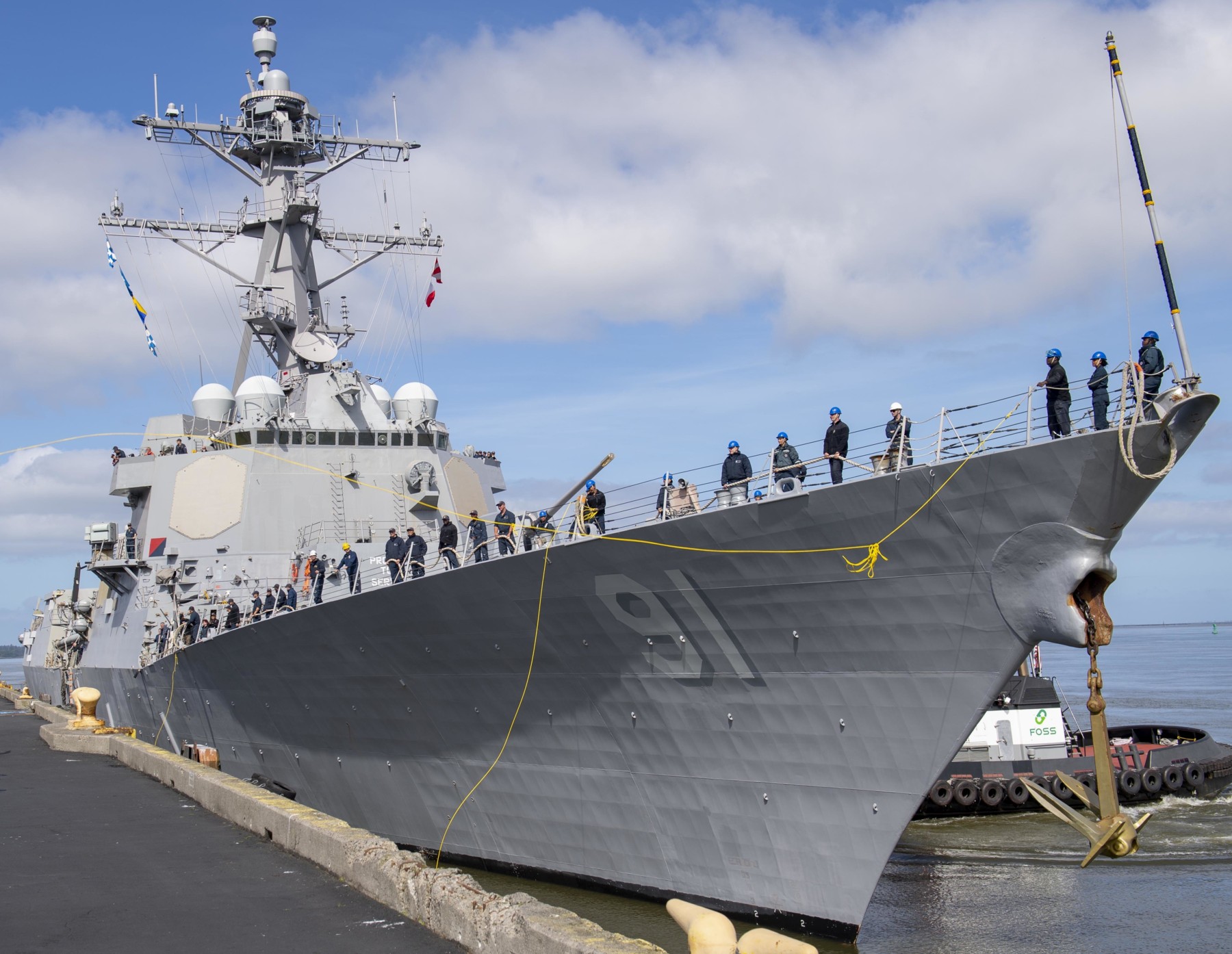 ddg-91 uss pinckney arleigh burke class guided missile destroyer astoria oregon 2019