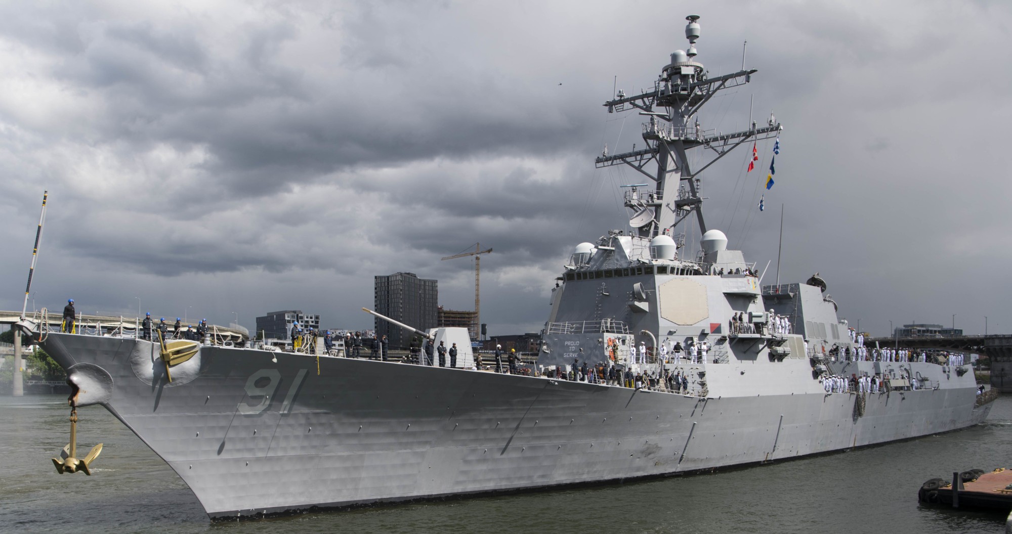 ddg-91 uss pinckney arleigh burke class guided missile destroyer portland oregon rose festival 61