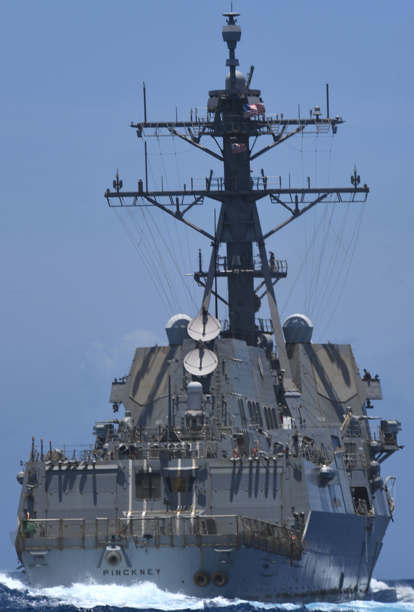 ddg-91 uss pinckney arleigh burke class guided missile destroyer caribbean sea 77