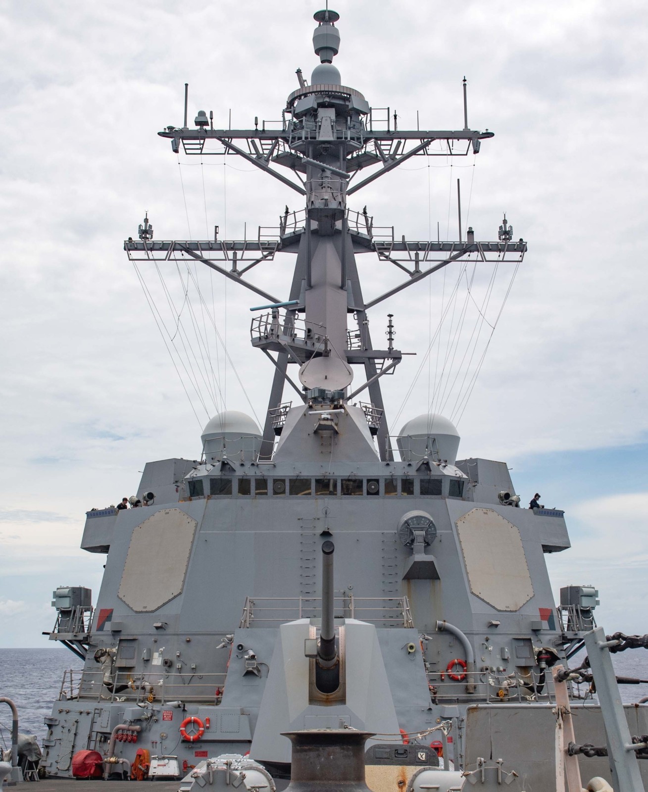 ddg-91 uss pinckney arleigh burke class guided missile destroyer south china sea 2021