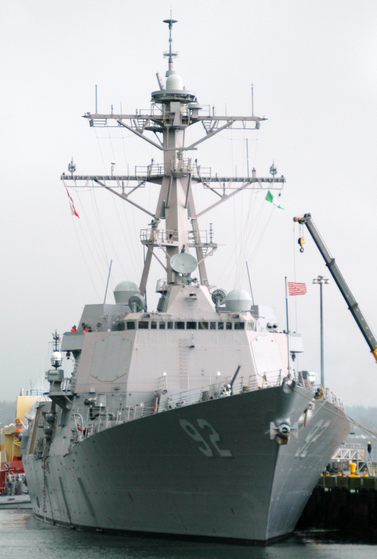 ddg-92 uss momsen arleigh burke class guided missile destroyer 07