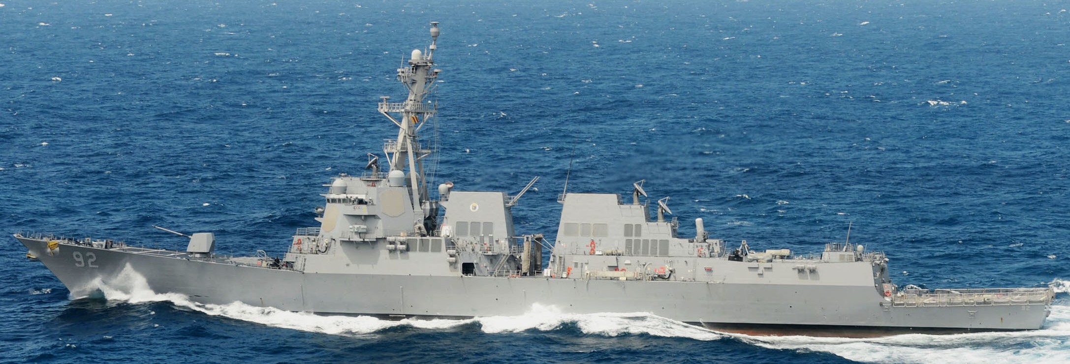 ddg-92 uss momsen arleigh burke class guided missile destroyer us navy 30