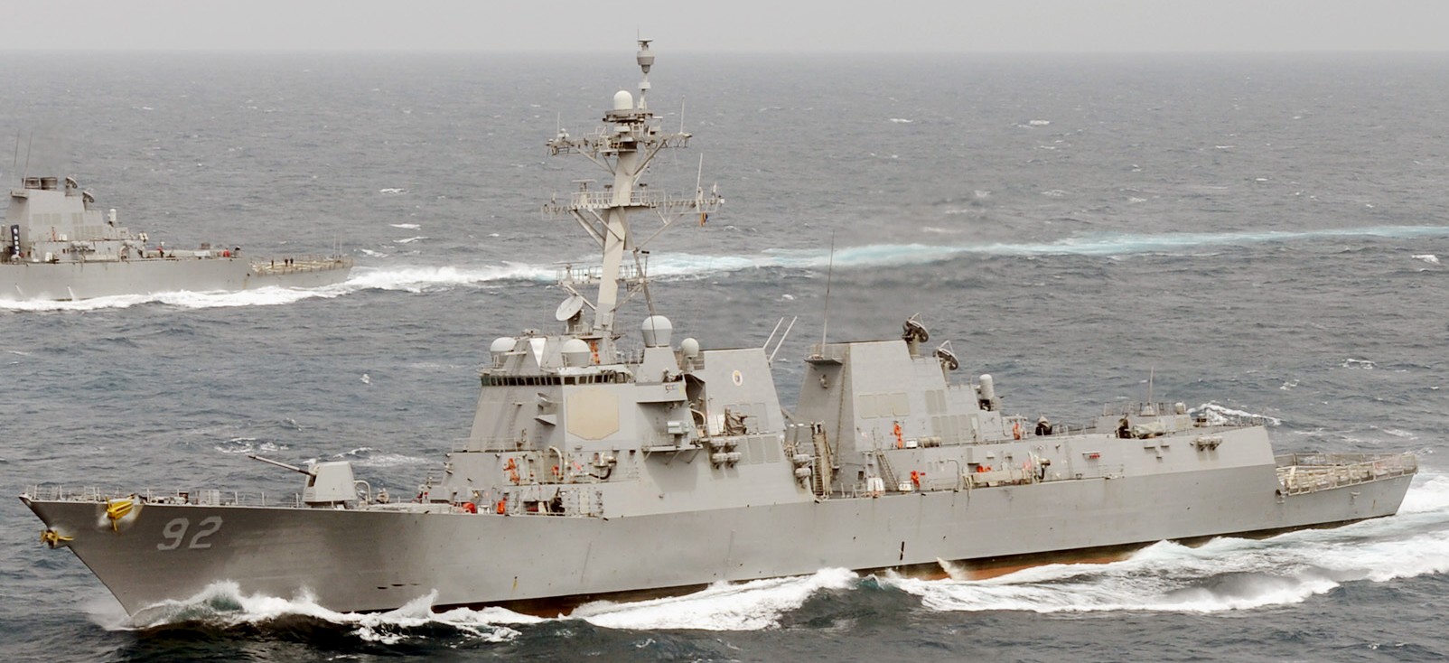 ddg-92 uss momsen arleigh burke class guided missile destroyer 31