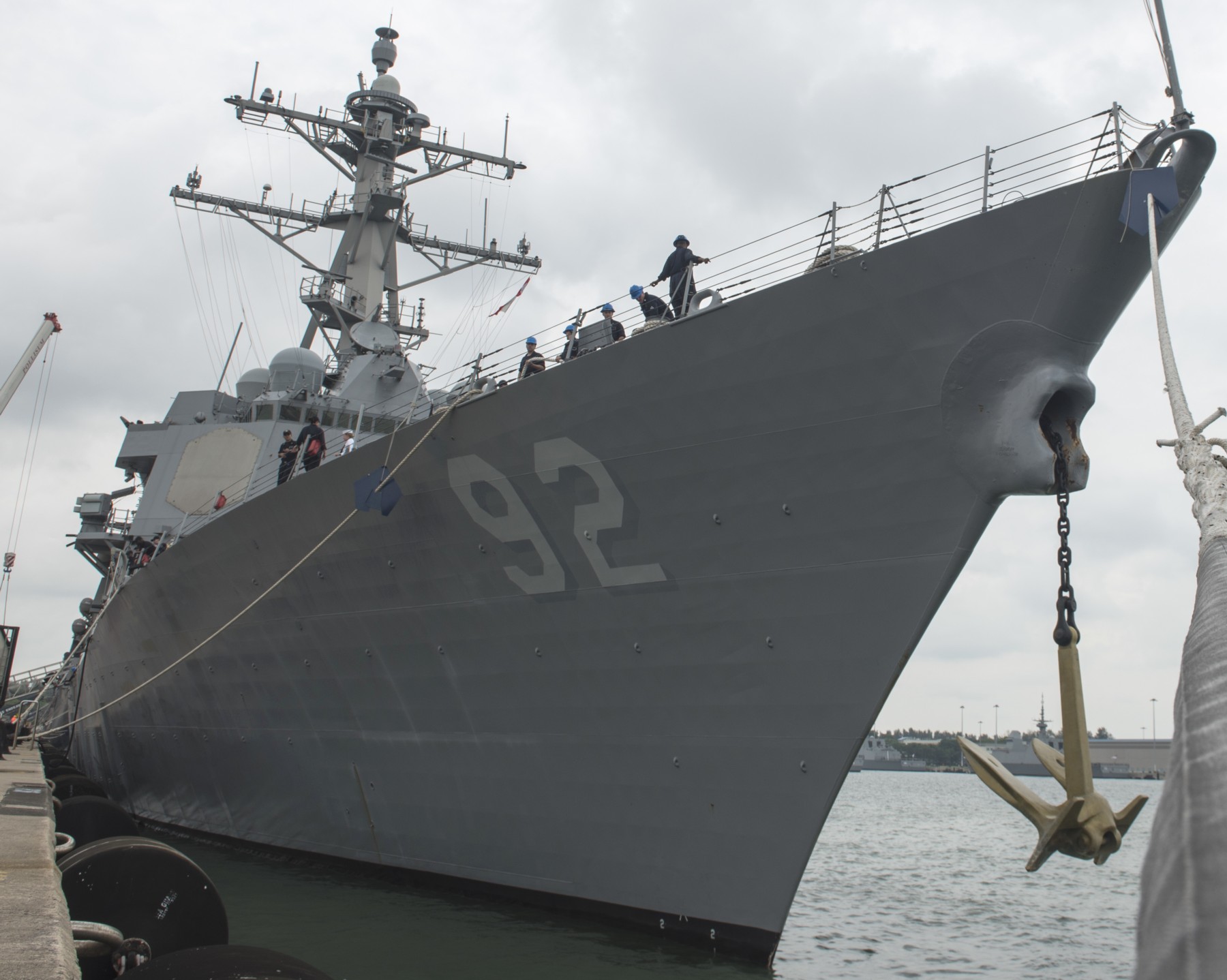 ddg-92 uss momsen arleigh burke class guided missile destroyer singapore 2016