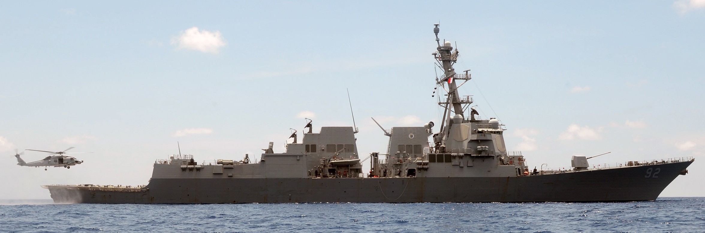 ddg-92 uss momsen arleigh burke class guided missile destroyer 35