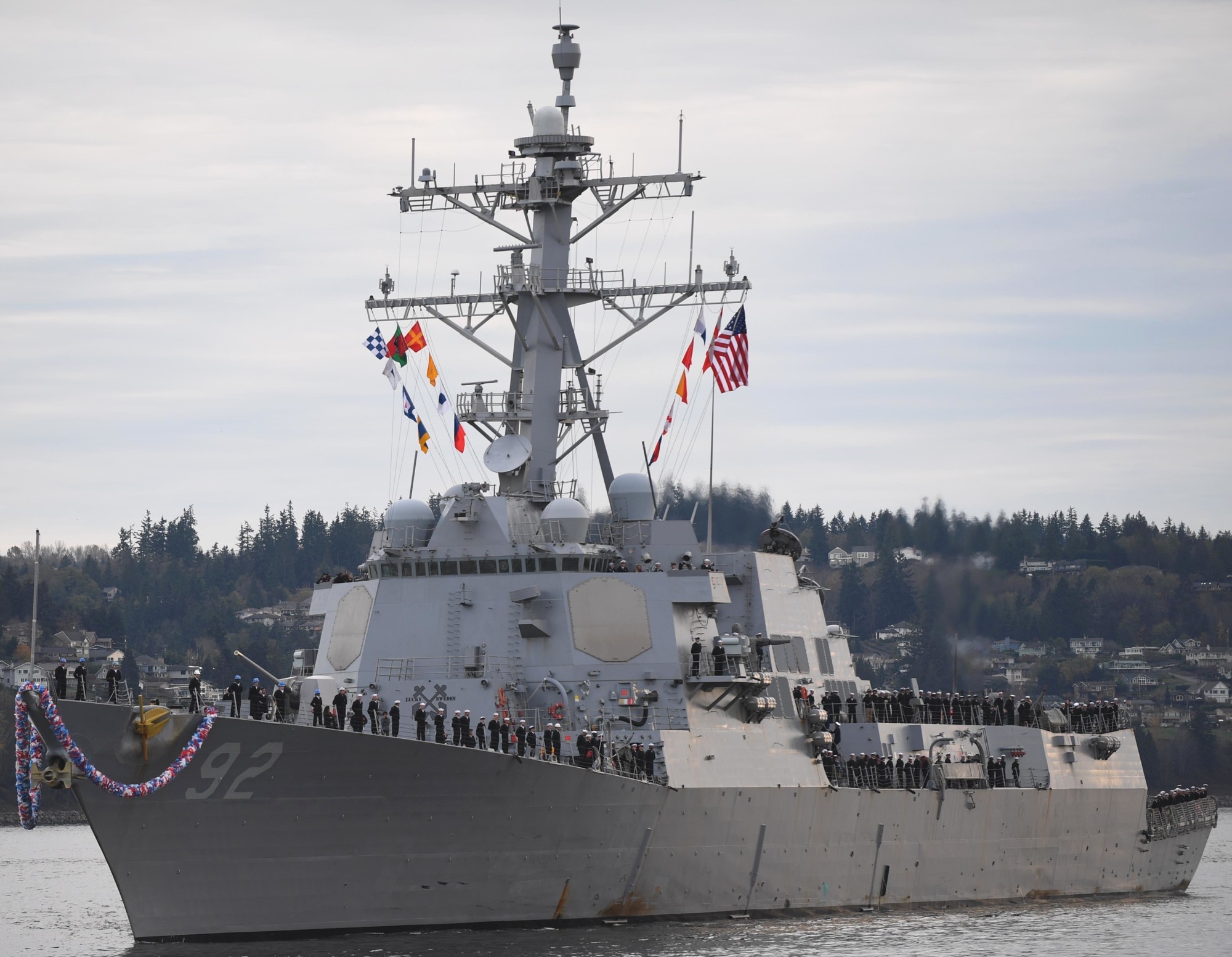 ddg-92 uss momsen arleigh burke class guided missile destroyer naval station everett 2016