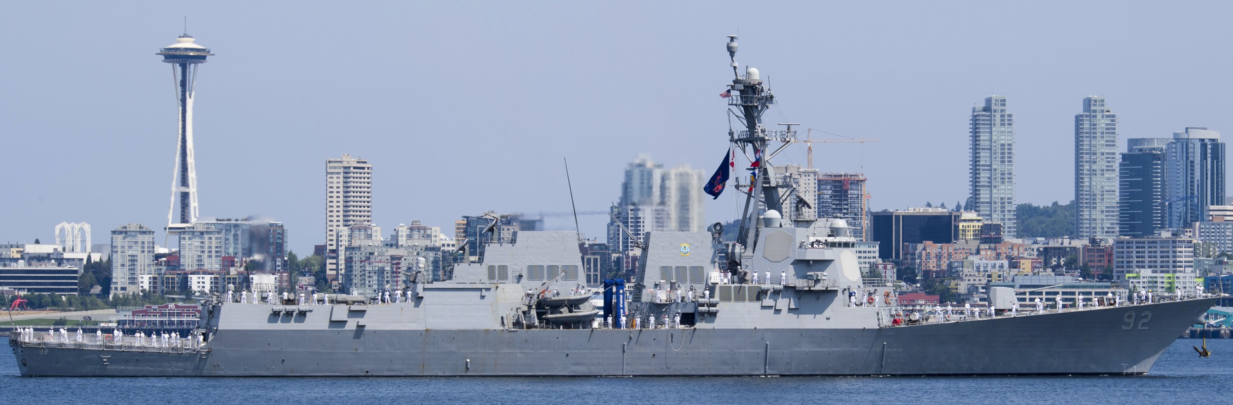 ddg-92 uss momsen arleigh burke class guided missile destroyer seattle seafair fleet week 2018