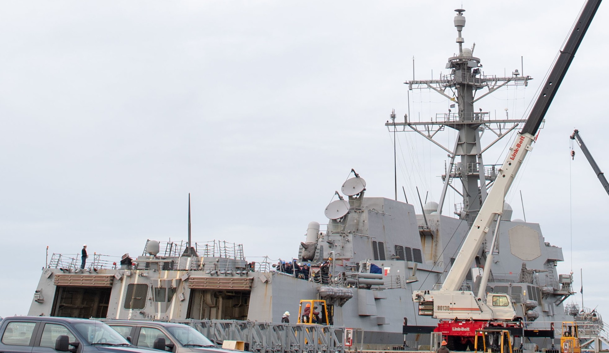 ddg-92 uss momsen arleigh burke class guided missile destroyer naval magazine indian island washington 52