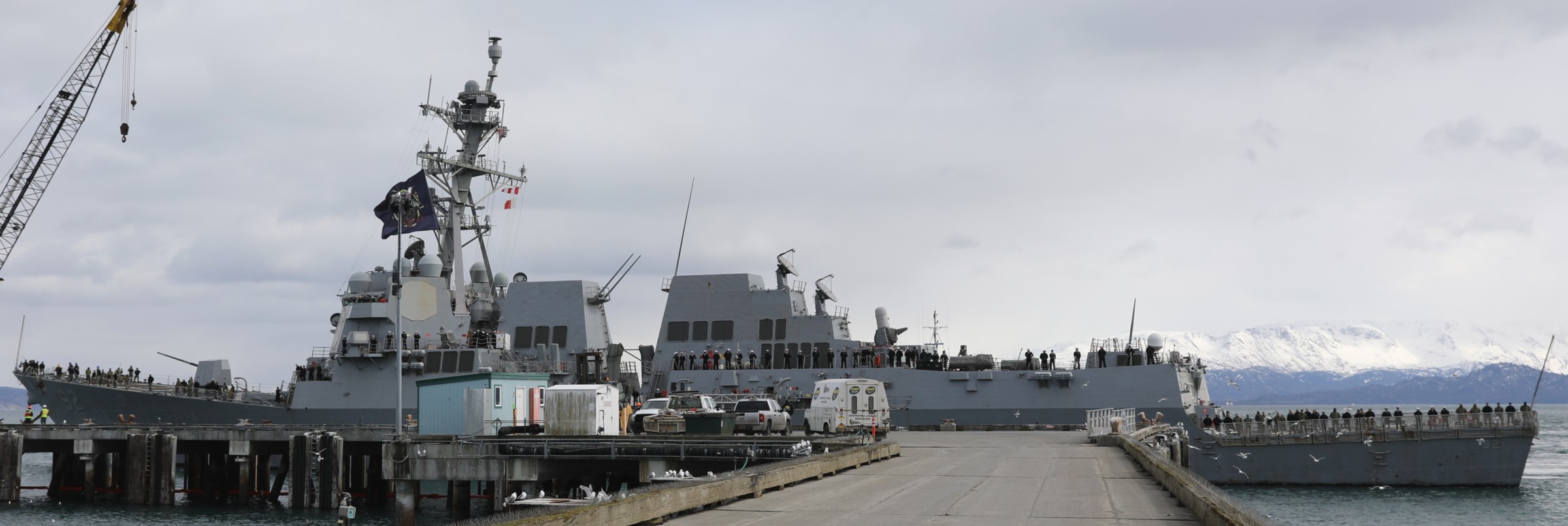 ddg-92 uss momsen arleigh burke class guided missile destroyer homer alaska 67