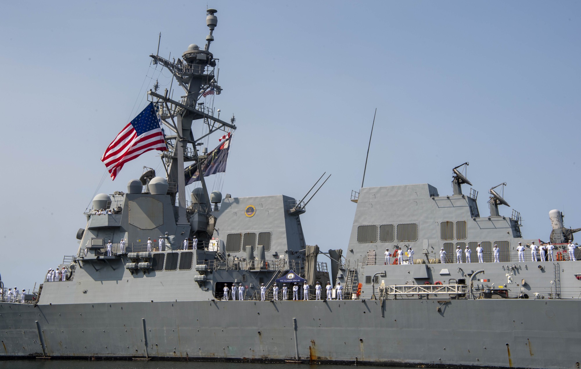 ddg-92 uss momsen arleigh burke class guided missile destroyer port angeles washington 4th july