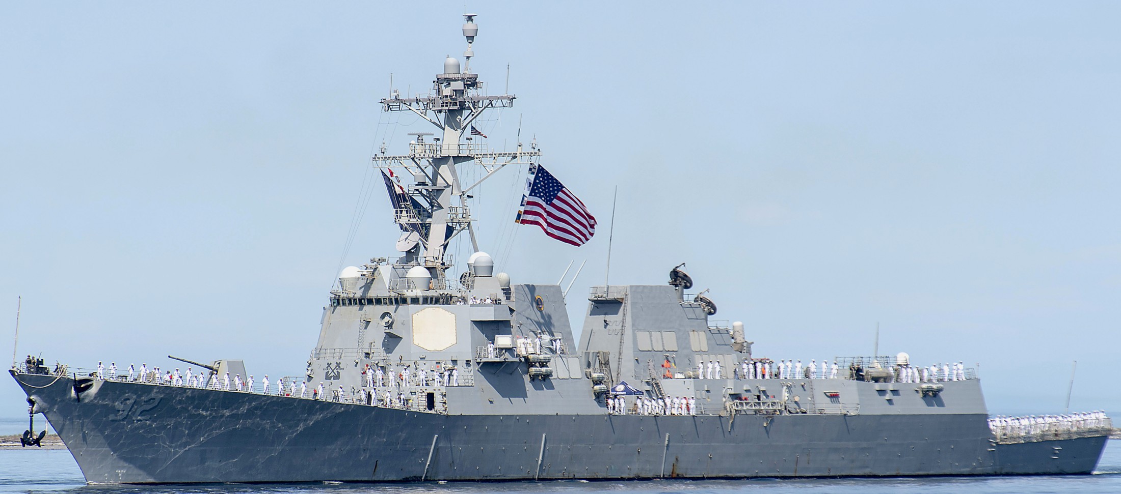 ddg-92 uss momsen arleigh burke class guided missile destroyer port angeles 69