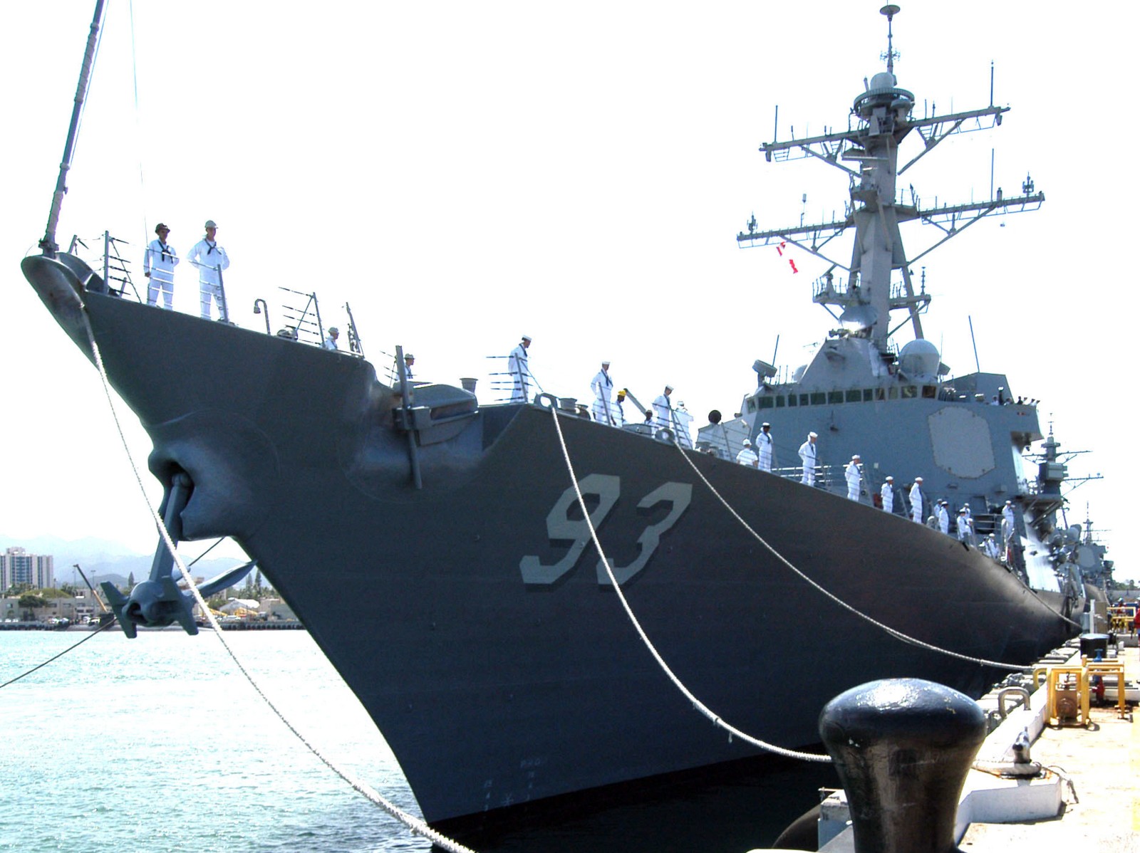 ddg-93 uss chung-hoon arleigh burke class guided missile destroyer departing san diego california 2007