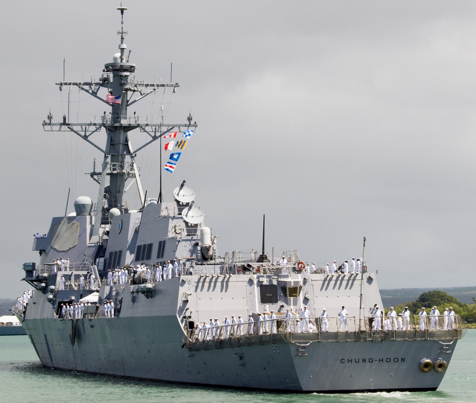 ddg-93 uss chung-hoon arleigh burke class guided missile destroyer naval station pearl harbor hawaii 2010