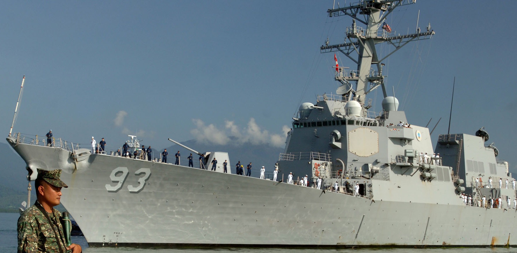 ddg-93 uss chung-hoon arleigh burke class guided missile destroyer puerto princesa philippines 38